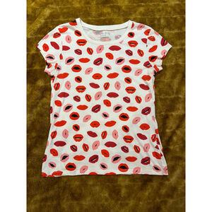 Wound Up Lips red, pink black. Junior’s size XL(15/17). Great Valentine day top